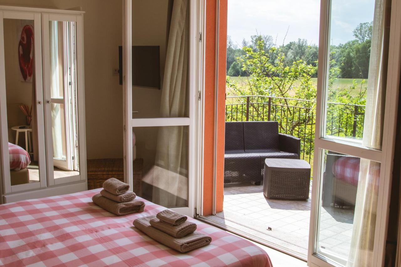 Agriturismo Familiare I Giardini Del Lago Варезе Екстериор снимка