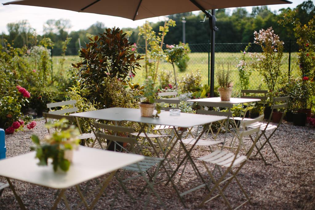 Agriturismo Familiare I Giardini Del Lago Варезе Екстериор снимка